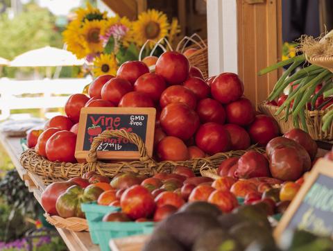 Farmers Market Now Open in Robert