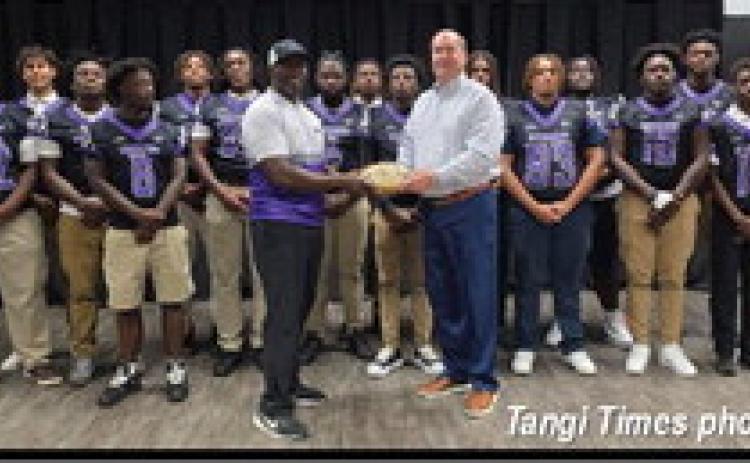 Holy Grail of Tors Football Arrives at Hammond High