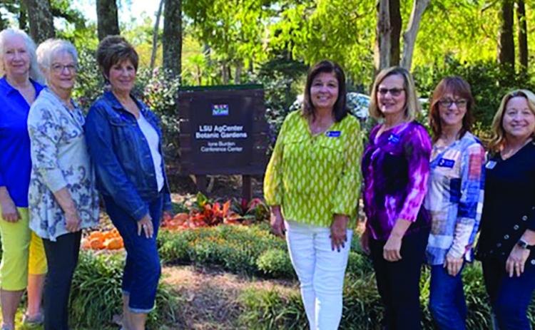 L to R: Jean Hebert, Sue Nelson, Betty Bankston, Gloria Messenger, Gwen Domiano, Sharon Miano, Julie Desselles (Courtesy Photo)